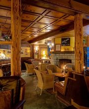 Bar, Wine, Cocktails, Fire place