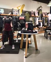 Nike Store Diagonal imagen 11