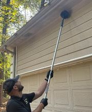 Daniel & Lawson Pest Control image 1