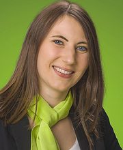Shirina Punge (Versicherungsfachwirtin, Kundenberaterin)