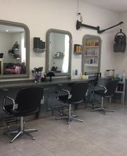 A FLEUR DE CHEVEUX image 11