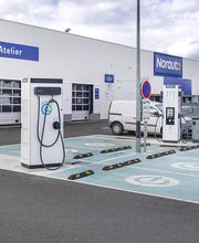 EVzen Station de recharge Norauto Roanne Mably