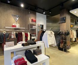 GUESS immagine 4