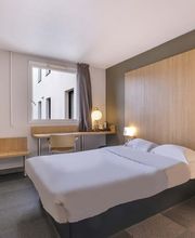 B&B HOTEL La Rochelle Centre image 4