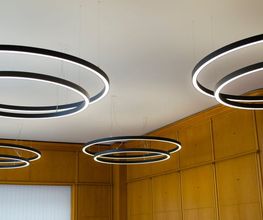 Fluora Leuchten Lichtmanufaktur AG Bild 1
