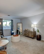 Oaks at Oxon Hill Apartments image 14