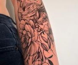Cosmos Tattoo Bild 11