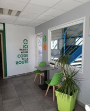 Centre contrôle technique DEKRA et examen code de la route image 2