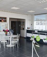 Renault Garage De La Nourroy image 4