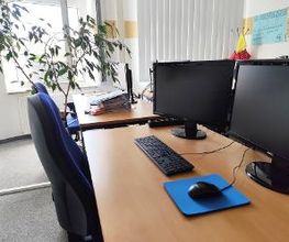 Zwickau Arbeitsplatz mit Tastatur und Maus