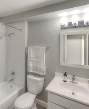 Eagle Creek Apartments image 5