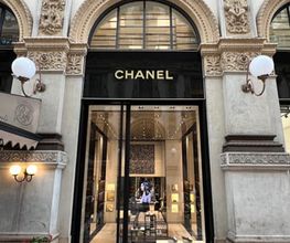 CHANEL Shoes immagine 1