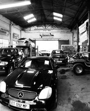 GARAGE MARTINEZ image 9