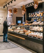Junge Die Bäckerei. Bild 8