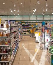 interieur-de-la-pharmacie-sun-store-blonay