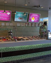 Yogurtland Midtown image 8