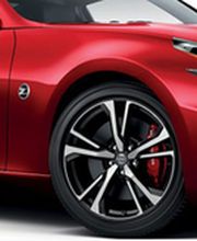 370 Rotes Nissan Auto - Nissan Autohaus Osterholzer GmbH München