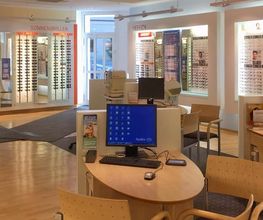 Apollo-Optik - Hettstedt - Markt Bild 4
