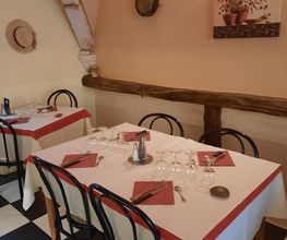 LA TABLE DES HALLES image 2
