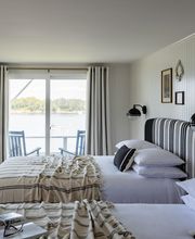 Bluebird Ocean Point Inn image 6