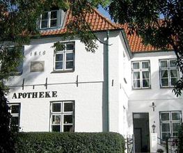 Aussenansicht der Stapelholmer-Apotheke