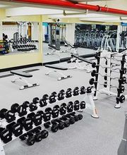 Lucille Roberts - Forest Hills image 6