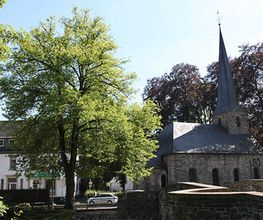 Aussenansicht der Sonnen-Apotheke