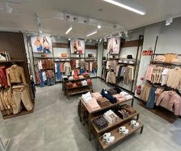 GUESS imagen 4