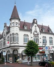 Aussenansicht der Schloss-Apotheke