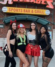 Hotshots Bar & Grill image 1