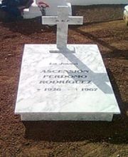 funeraria-pedro-arroyo-lapidas-02.jpg