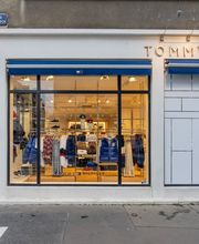 Tommy Hilfiger image 4