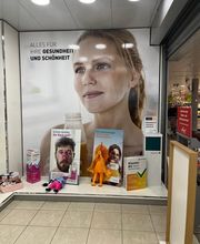 fenster-amavita-apotheke-binningen