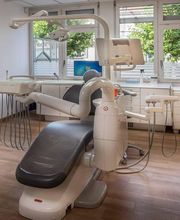 Dr. med. dent. Hofstetter Flavio Bild 4