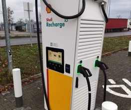 Shell Recharge Charging Station Bild 3