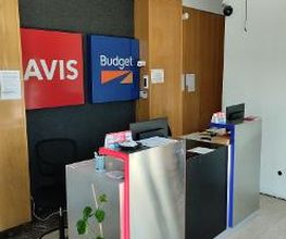 Avis Alquiler de coches - Fuenlabrada imagen 3