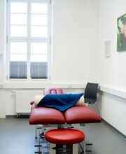 Böhnel Carolin Physiotherapie (Ärztehaus am Schwanenteich) Bild 5