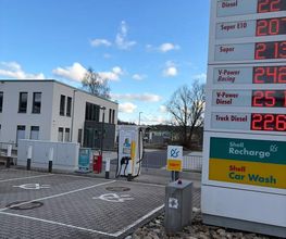 Shell Recharge Charging Station Bild 3
