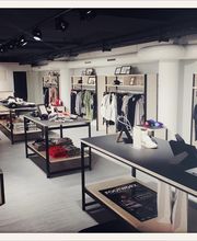 Footworx
Rietstrasse 29 78050 Villingen-Schwenningen
Footworx Textilbereich Damen