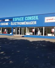 Grandbains Laval image 6