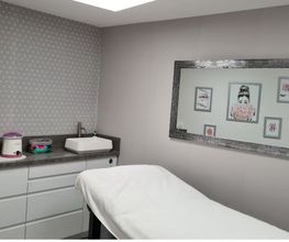 A Fleur De Peau image 8