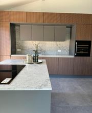 Bergamot Cuisines & Interieurs image 1