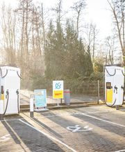 Shell Recharge Charging Station Bild 1