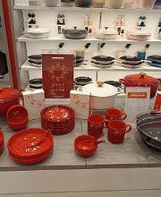 Le Creuset Outlet Store Castel Romano Designer Outlet immagine 3