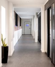 IDent Kassel | Zahnarzt Dr. Ila Davarpanah Bild 6