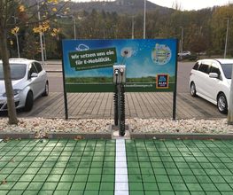 Shell Recharge Charging Station Bild 1