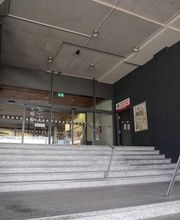 exterieur-de-la-pharmacie-sun-store-martigny-cristal