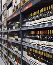 Eine riesige Wein- und Spirituosenauswahl erwartet Sie im Großmarkt in Mönchengladbach