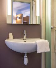 B&B HOTEL Châteauroux Déols image 5