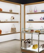 Outlet Tod's & Hogan & Fay immagine 2